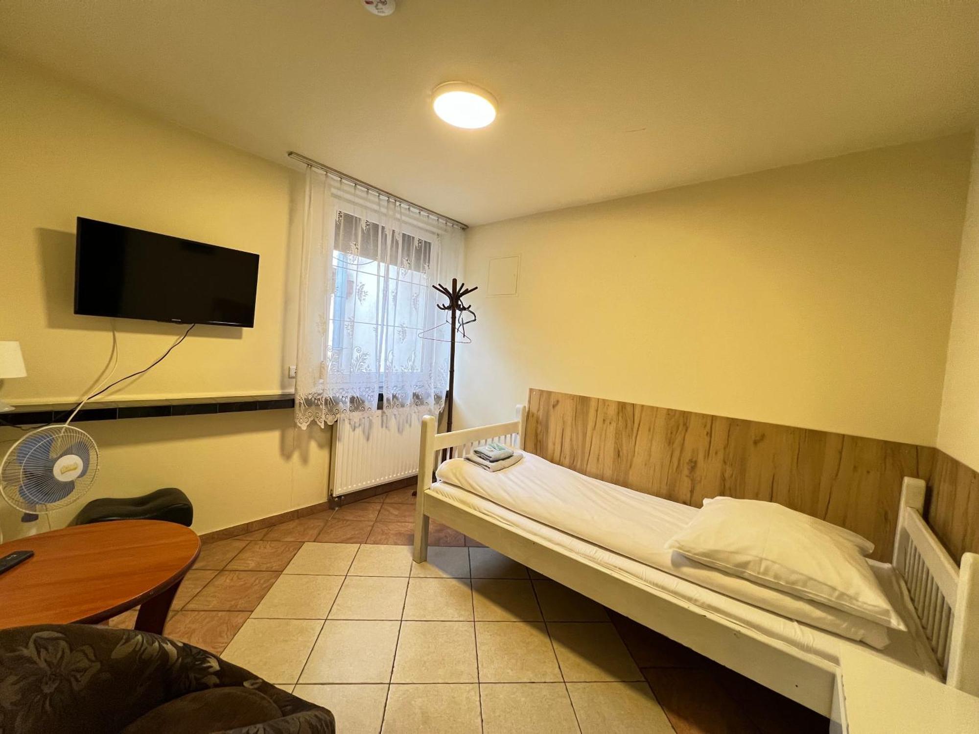 ETNA - Hostel -Noclegi Rzeszów Kültér fotó