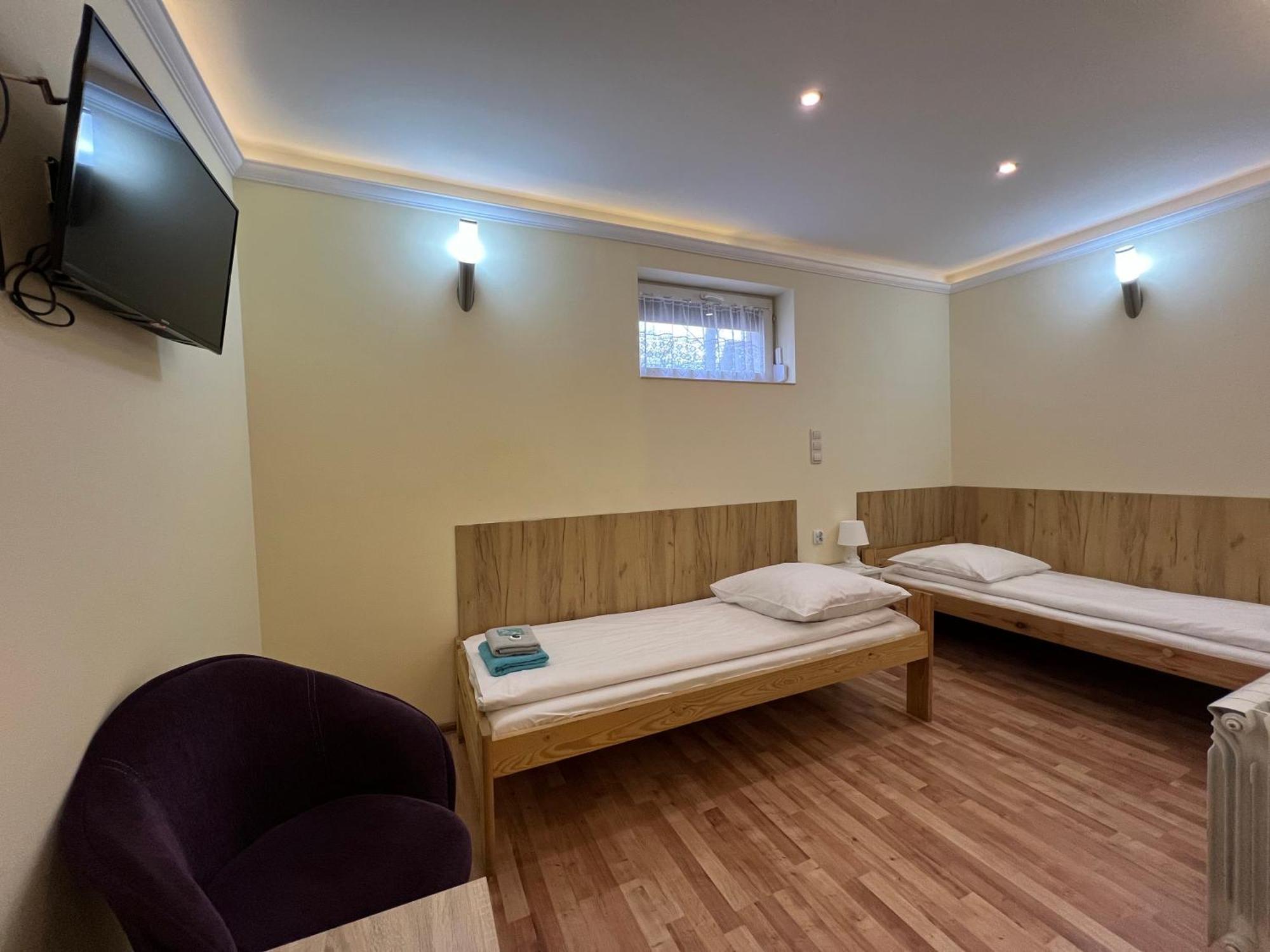 ETNA - Hostel -Noclegi Rzeszów Kültér fotó