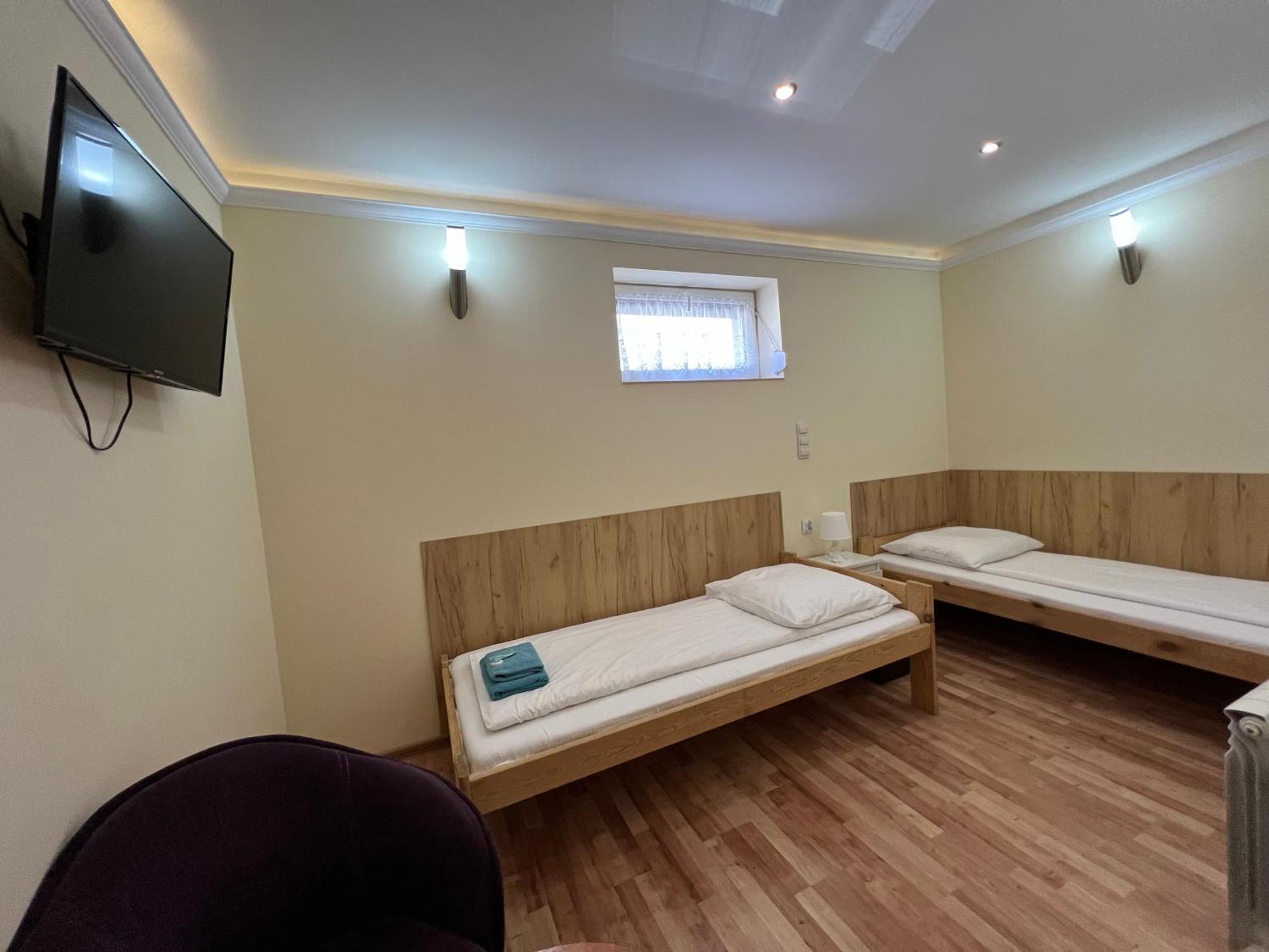 ETNA - Hostel -Noclegi Rzeszów Kültér fotó