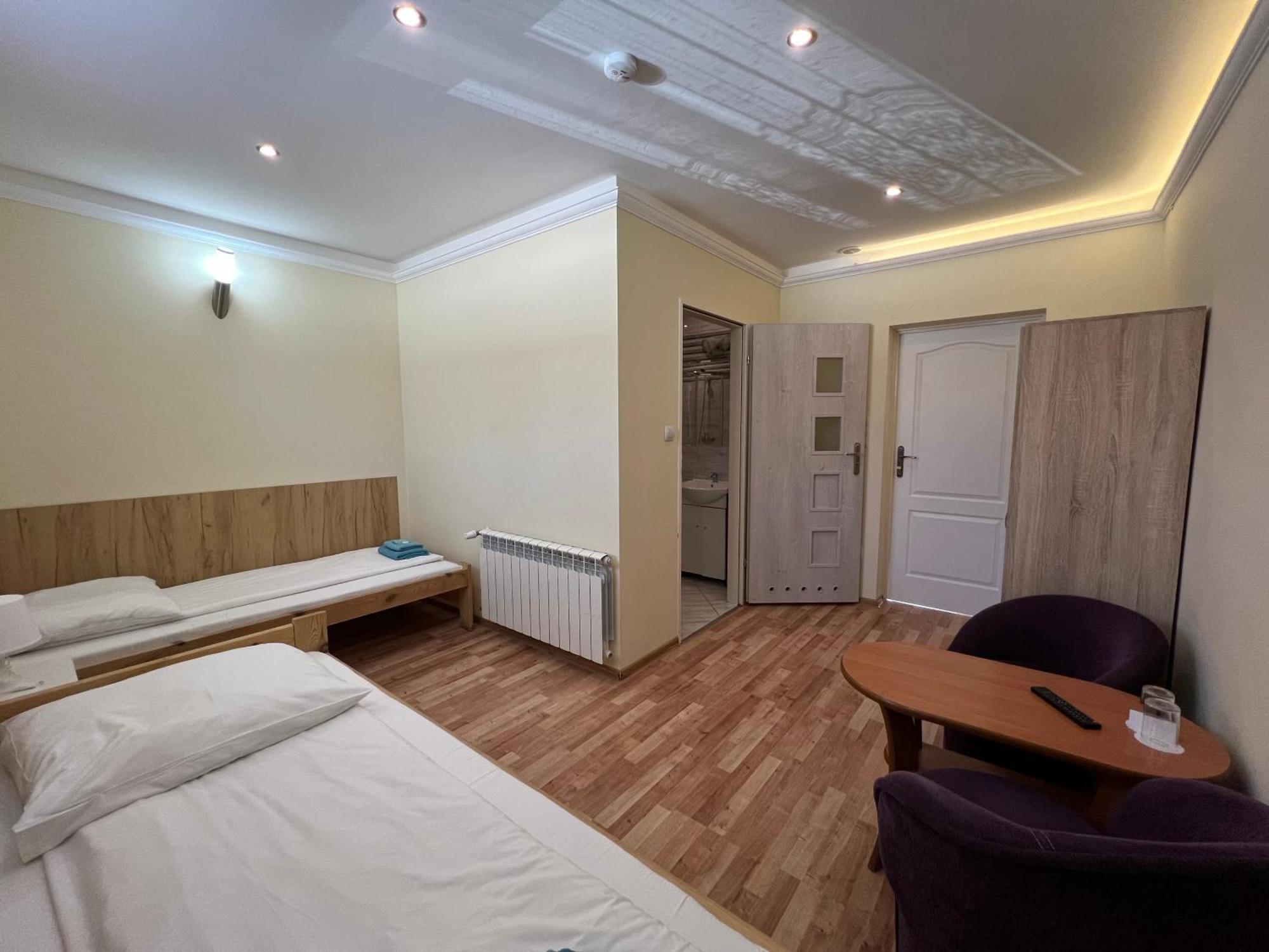ETNA - Hostel -Noclegi Rzeszów Kültér fotó