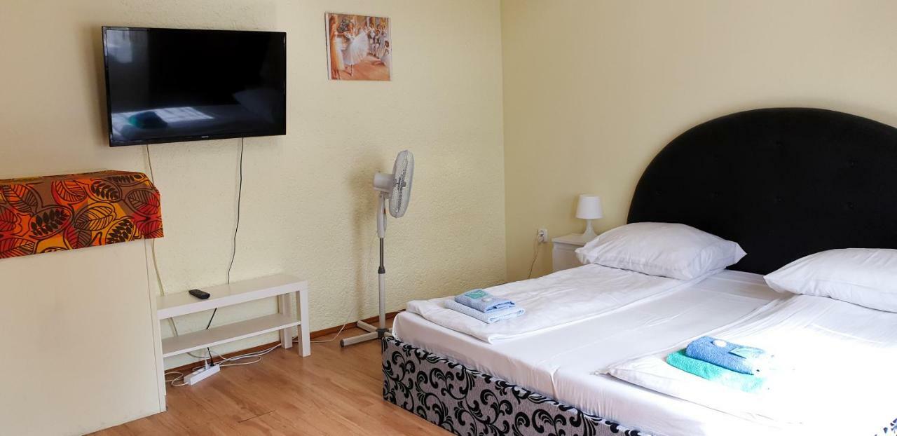 ETNA - Hostel -Noclegi Rzeszów Kültér fotó