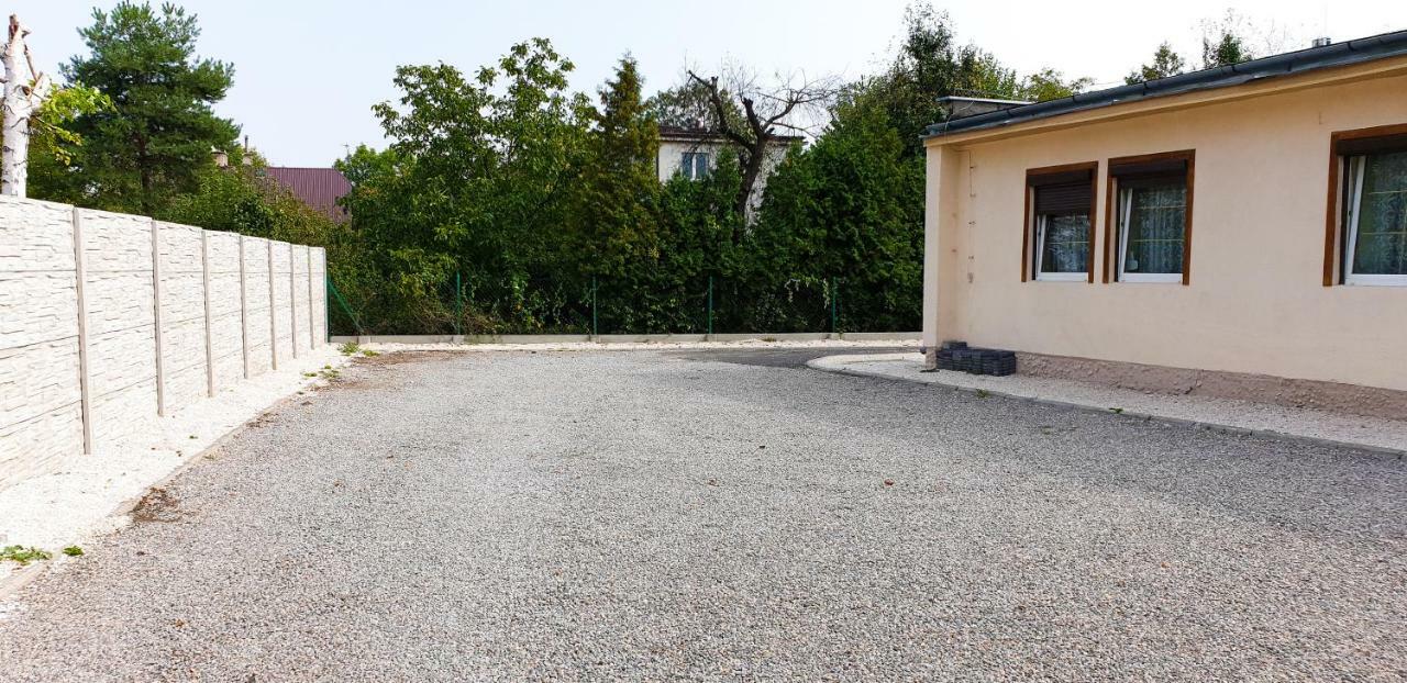ETNA - Hostel -Noclegi Rzeszów Kültér fotó